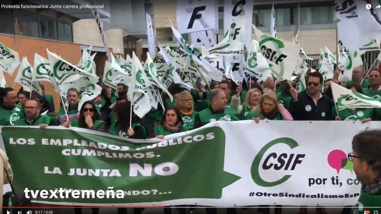 pROTESTA FUNCIONARIOS CARRERA PROFESIONAL