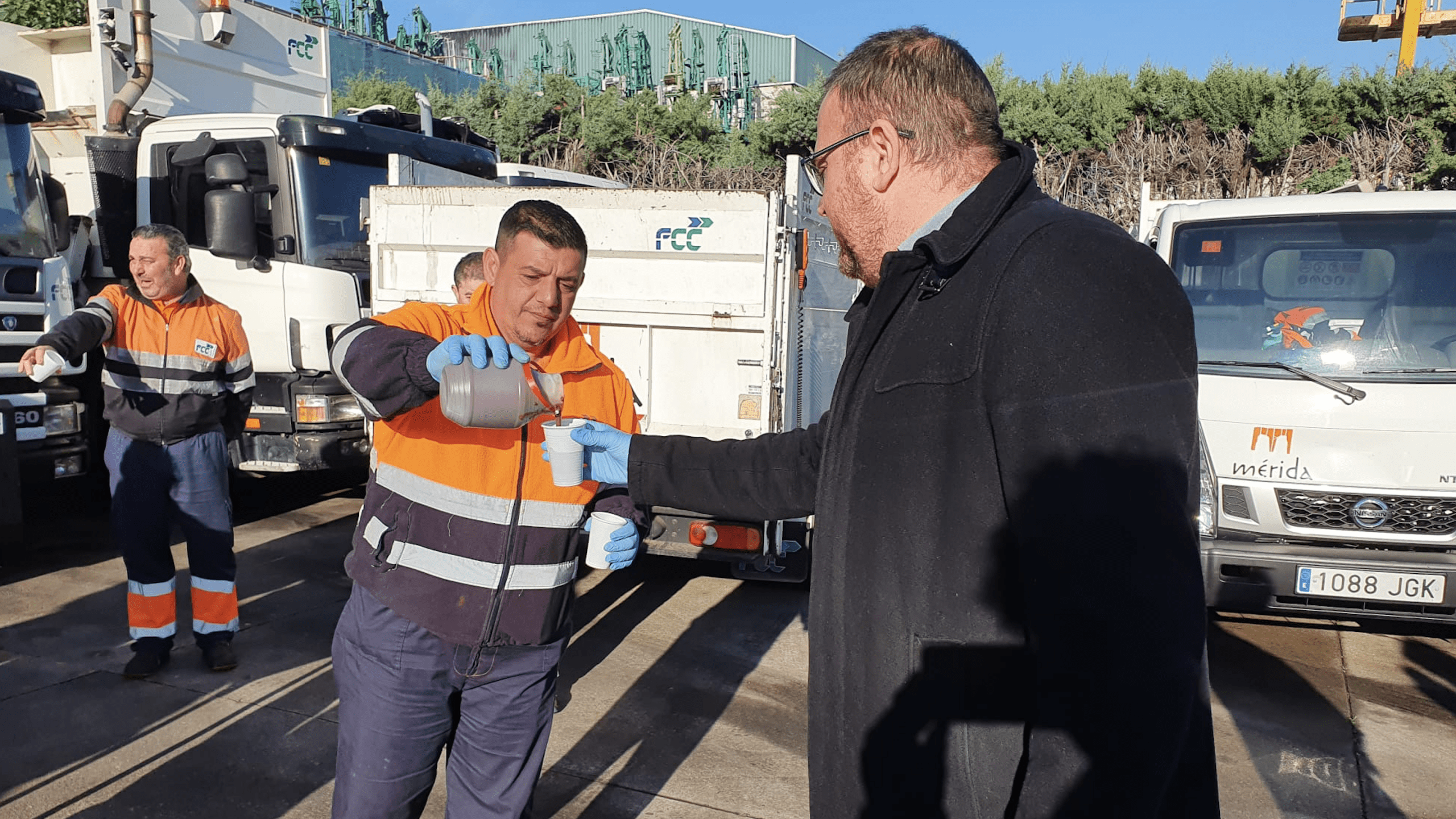 Desayuno de Osuna con trabajadores de limpieza