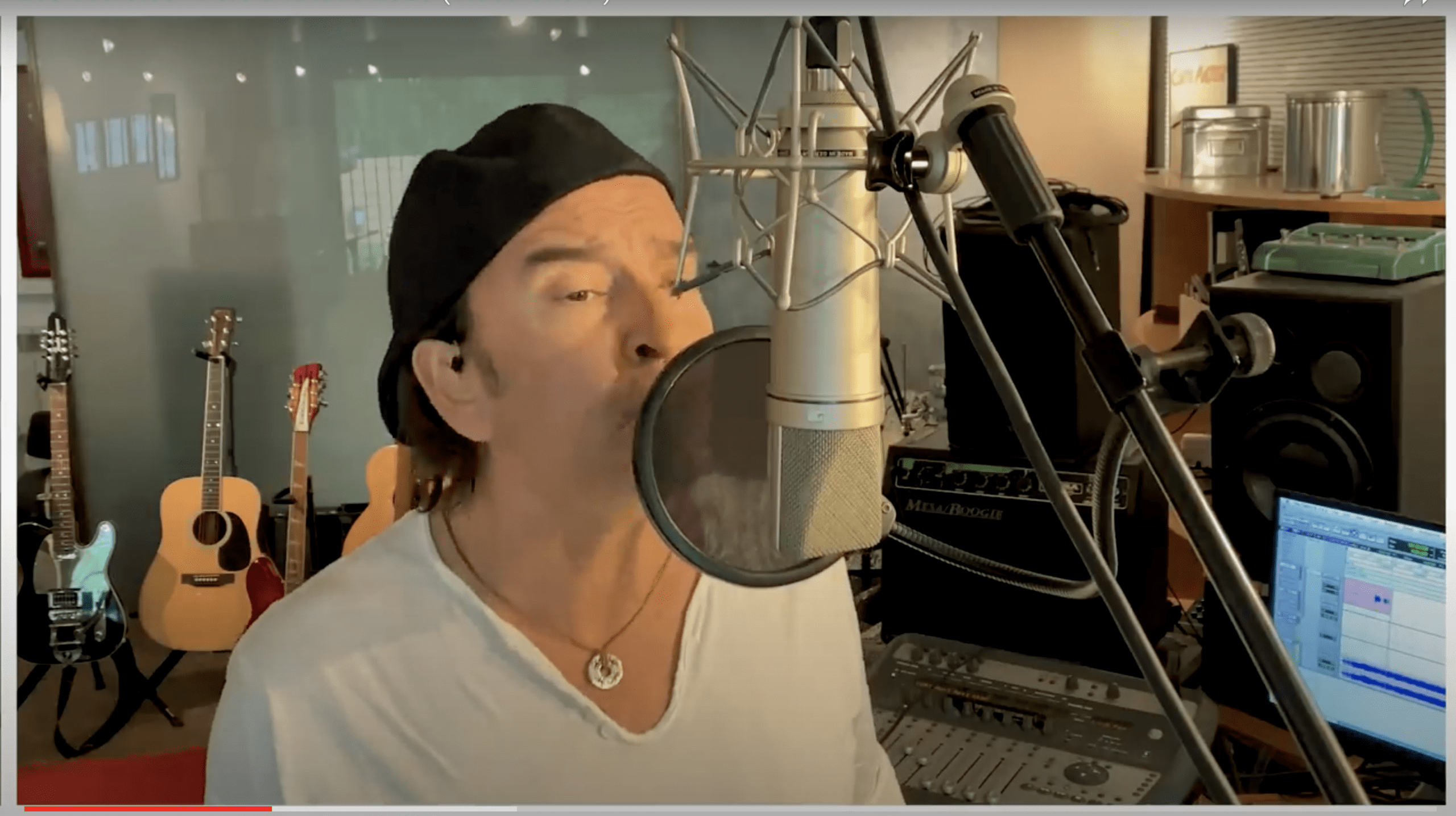 Álvaro Urquijo Los Secretos