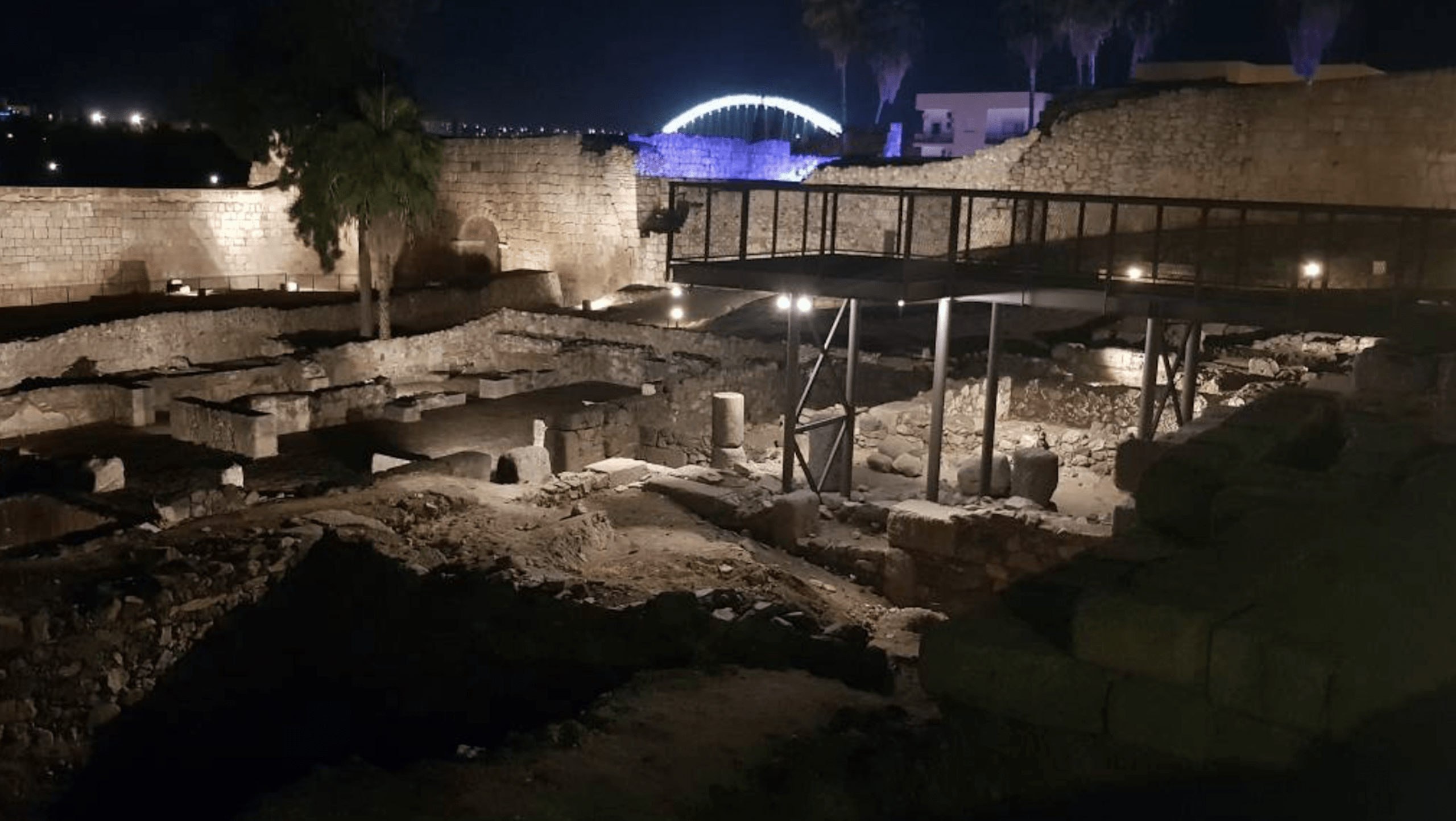 Iluminación nocturna Alcazaba