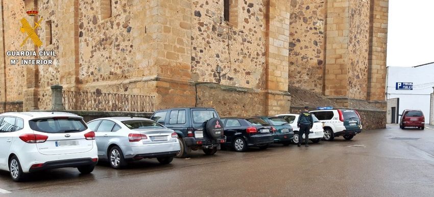 GUARDIA CIVIL COCHES GUAREÑA