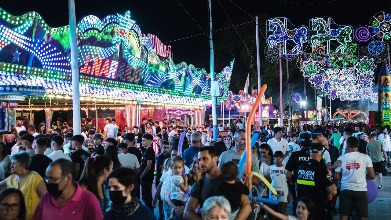 FERIA DE MERIDA CALLE RECINTO FERIAL ATRACCIONES