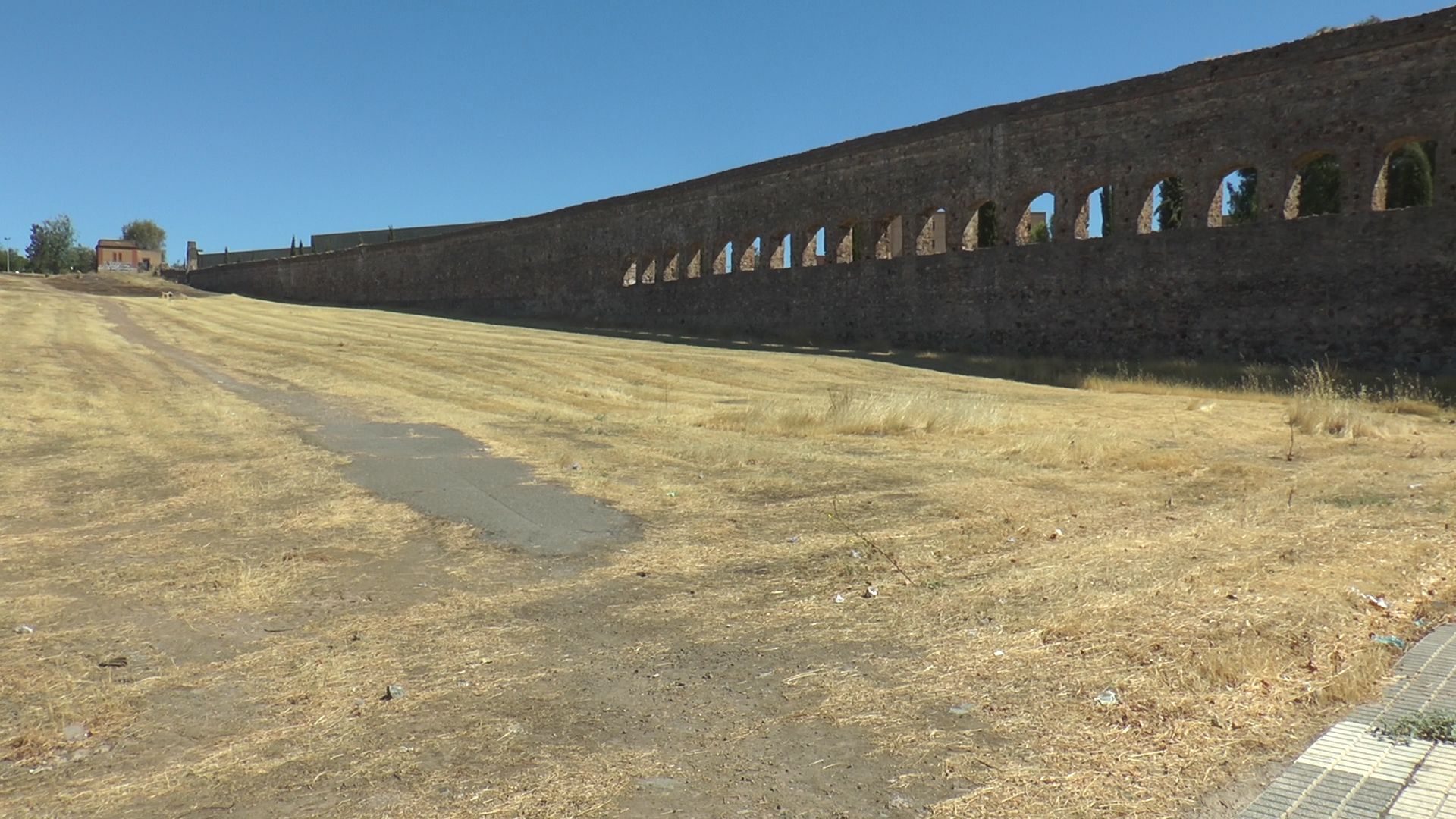 PARCELA JUNTO AL ACUEDUCTO DE SAN LAZARO