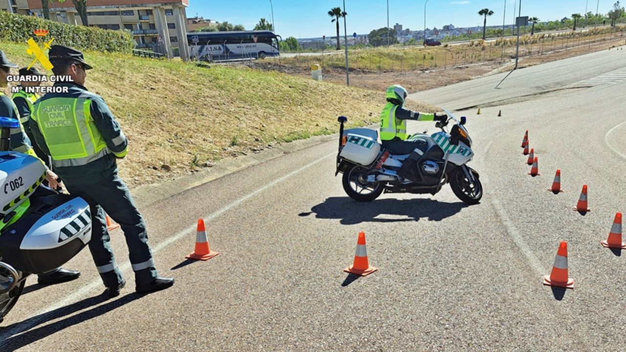 GUARDIA CIVIL PRUEBAS VUELTA CICLISTA A ESPAÑA 2