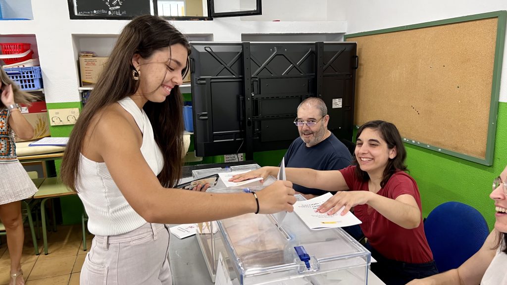 Elecciones generales urnas