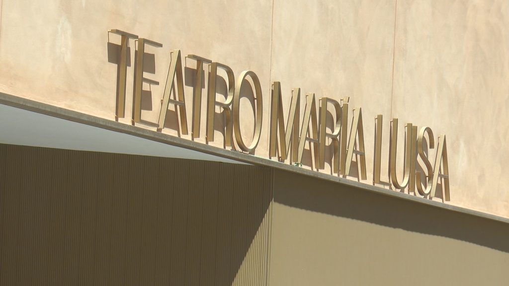 LETRAS TEATRO MARIA LUISA