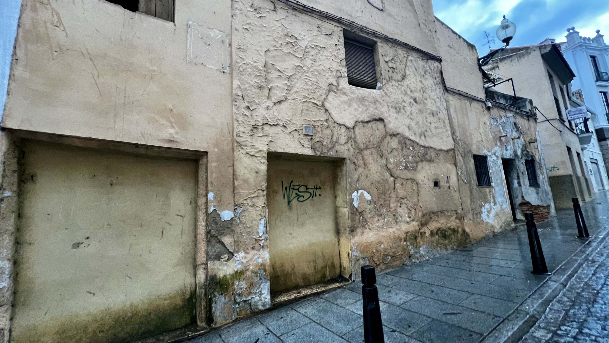 CASAS ABANDONADAS CALLE CAVA