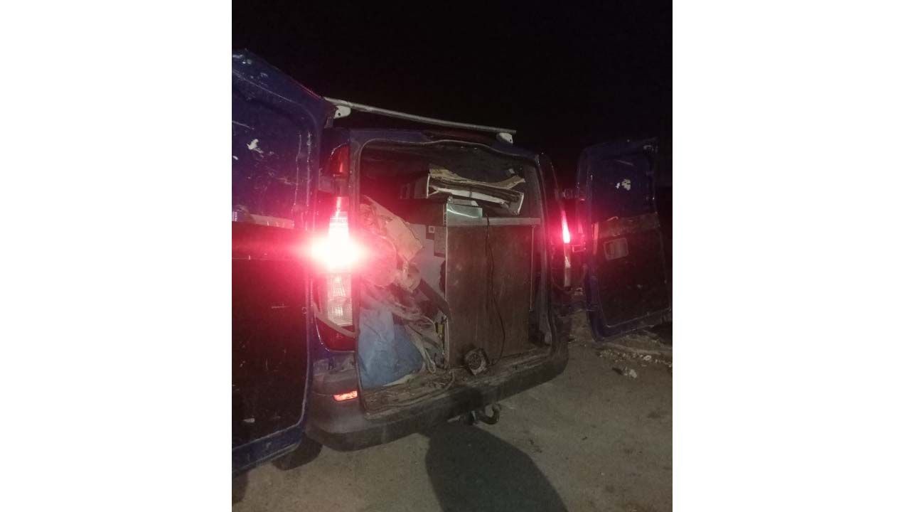 FURGONETA INTERVENIDA CON ESCOMBROS EN MERIDA