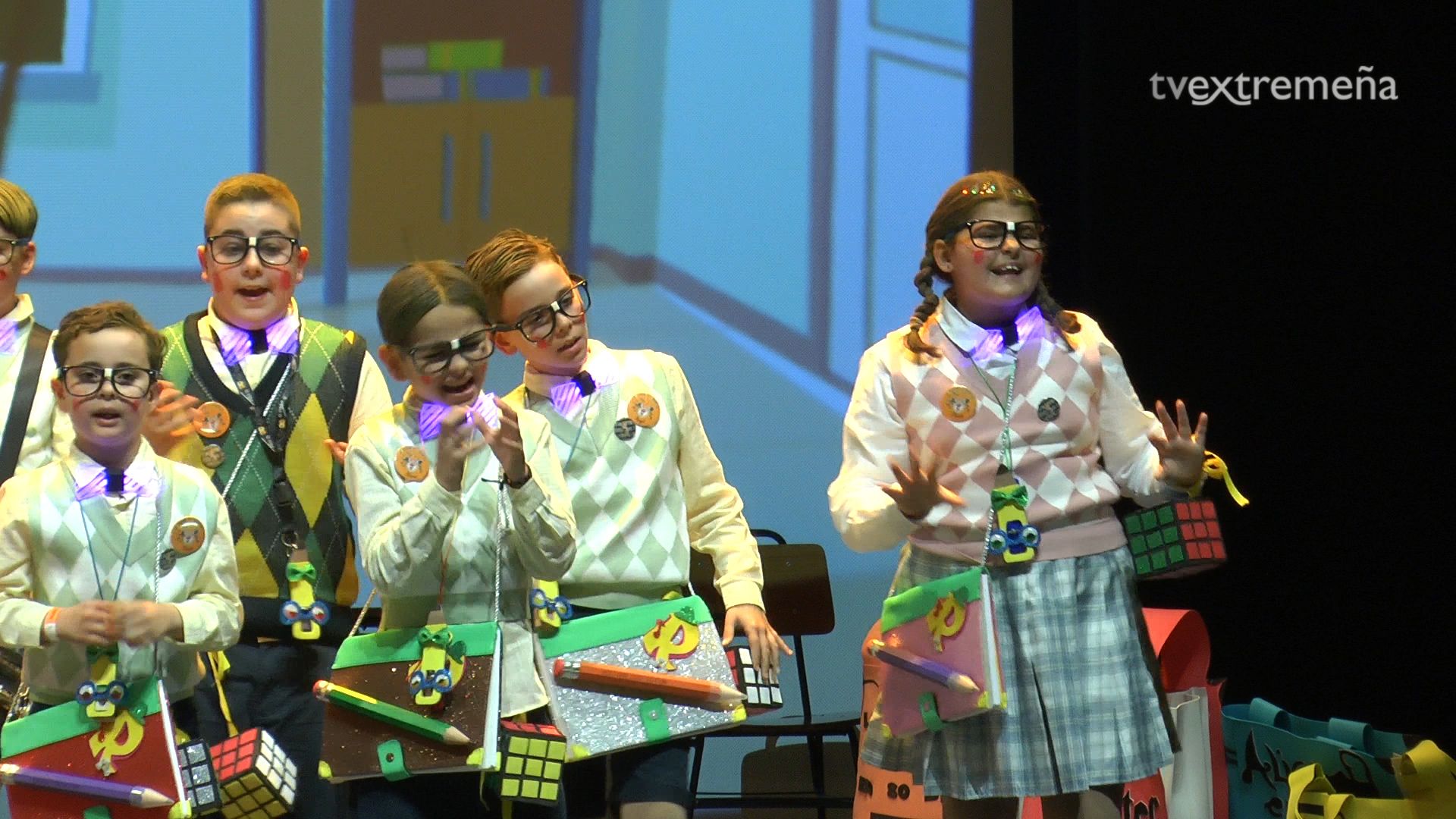 AGRUPACION INFANTIL CARNAVAL LOS DESIGUALES.
