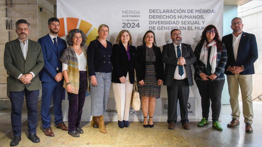 Foto de familia de las jornadas de la Fundación Triángulo sobre la Declaración de Mérida
