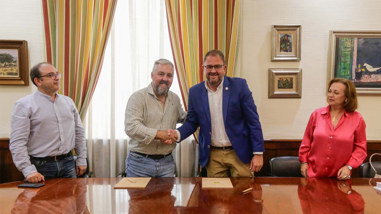 FIRMA CONVENIO PLATAFORMA VOLUNTARIADO