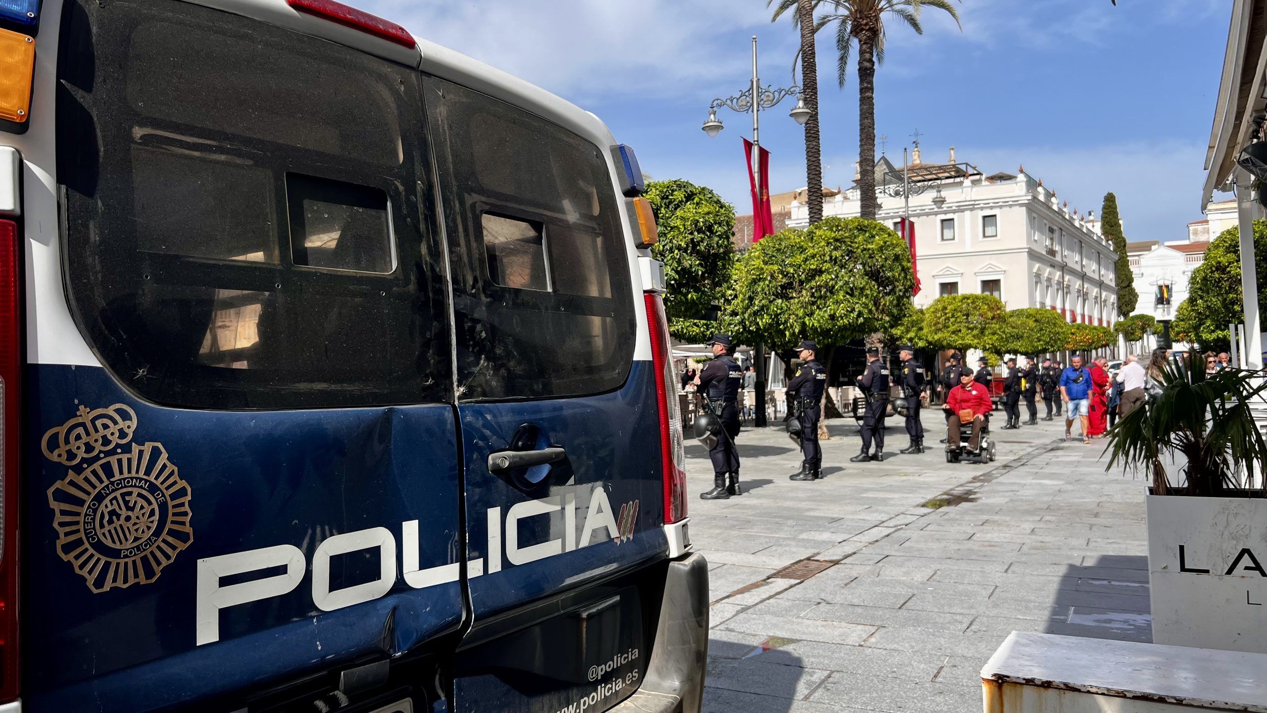 Policía Nacional en la plaza de España