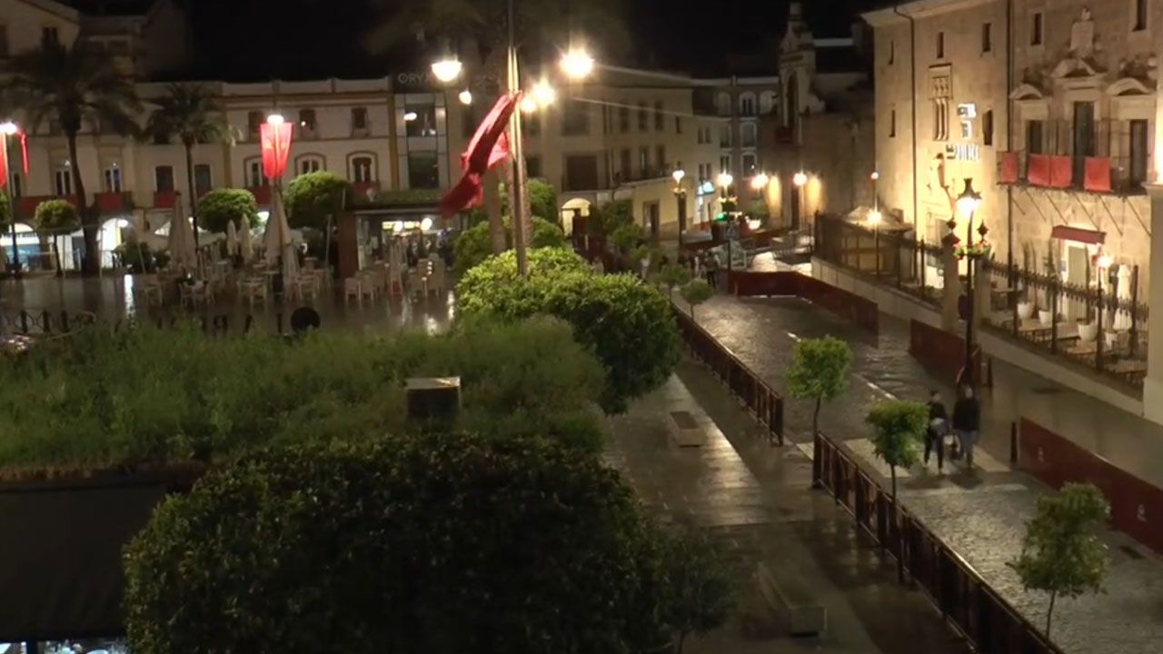 PLAZA DE ESPAÑA SEMANA SANTA LLUVIA
