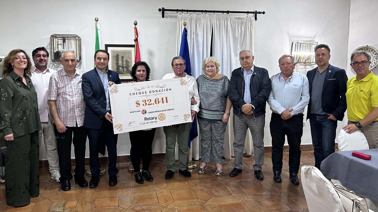 CHEQUE DONACION CLUB ROTARY