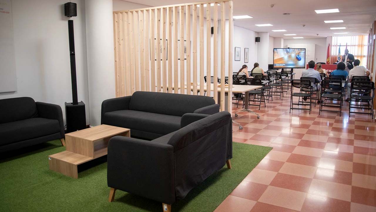 CENTRO DE NETWORKING AYUNTAMIENTO DE MERIDA