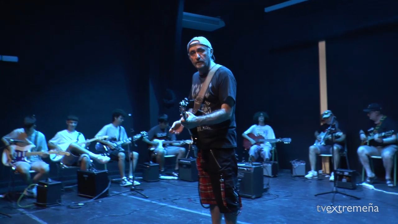 CONCIERTO JUAN FLORES CHINO