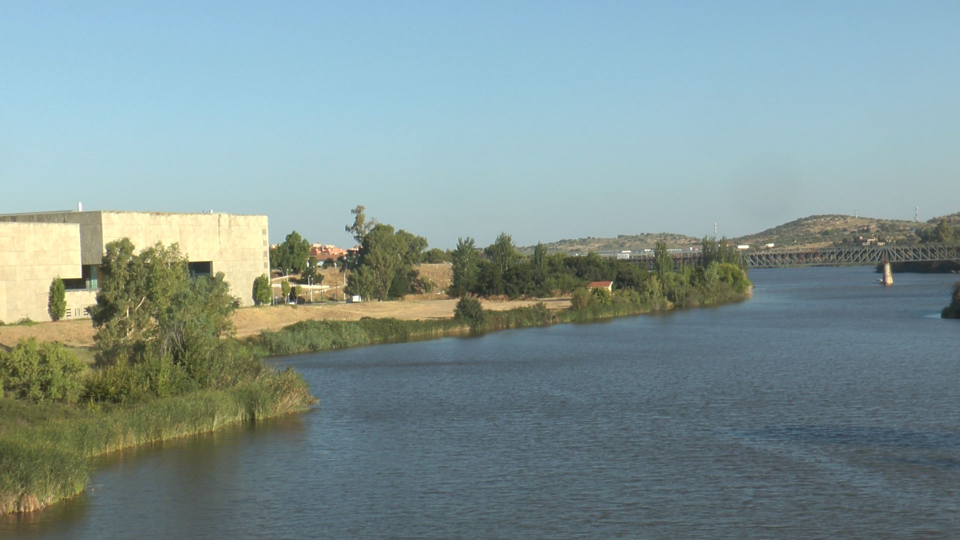 RIO GUADIANA TRASERAS DEL PALACIO DE CONGRESOS