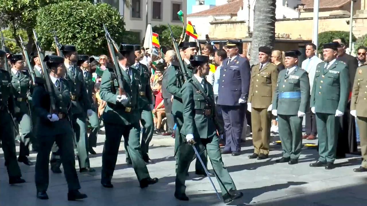 DESFILE GUARDIA CIVIL PLAZA DE ESPAÑA