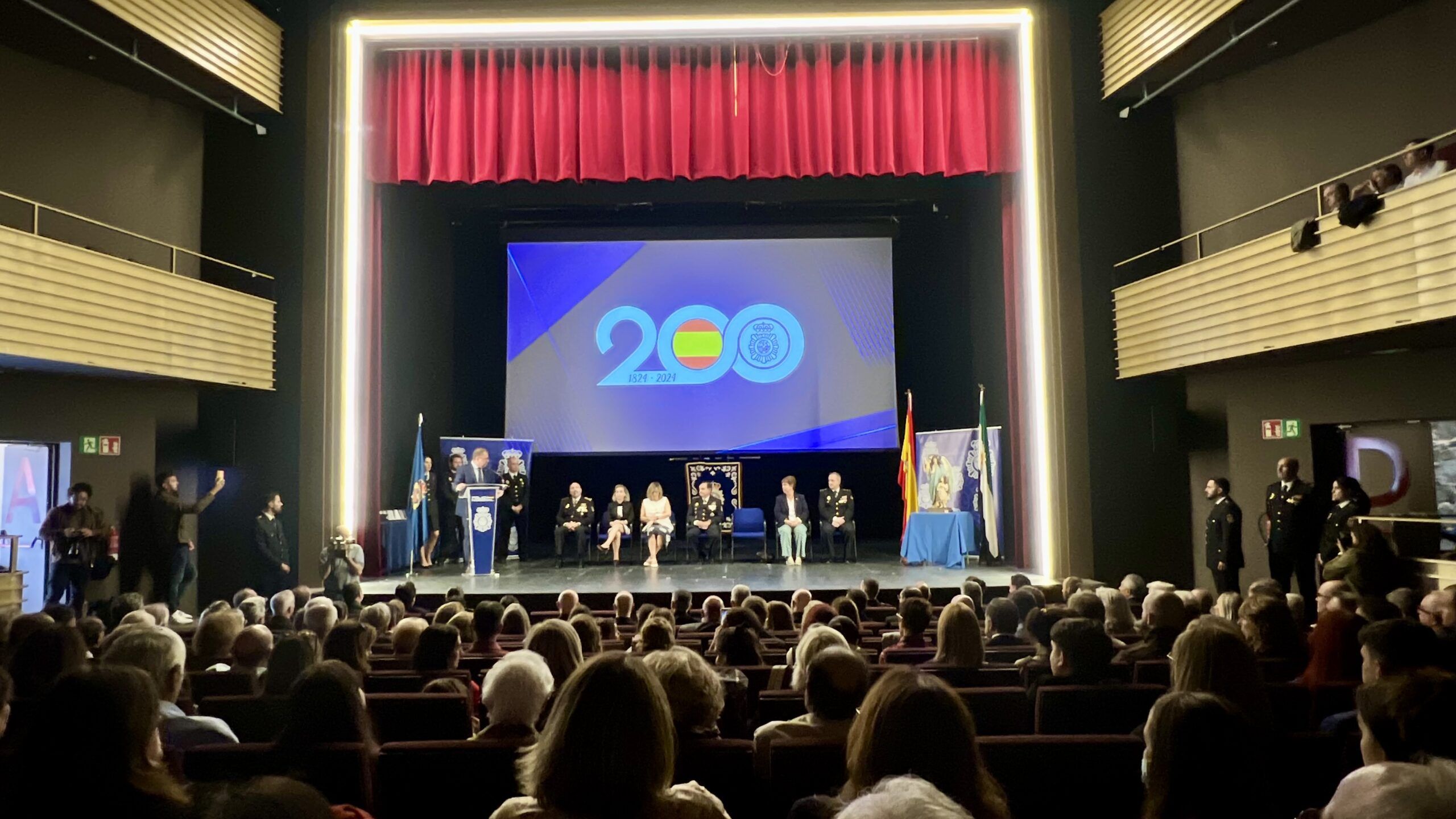 ACTO POLICIA 200 ANIVERSARIO_1