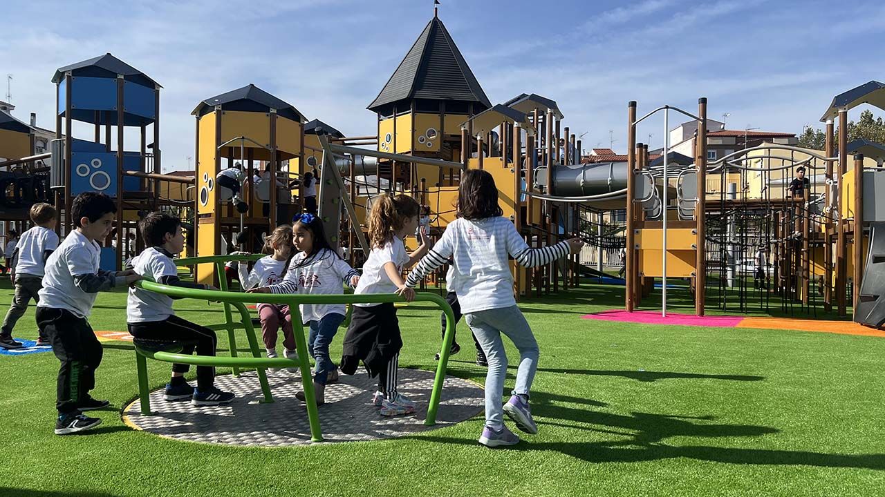 APERTURA CIUDAD DE LA INFANCIA 1