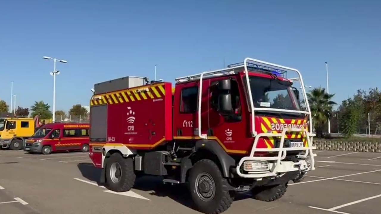 BOMBEROS DE EXTREMADURA PARTIENDO PARA VALENCIA