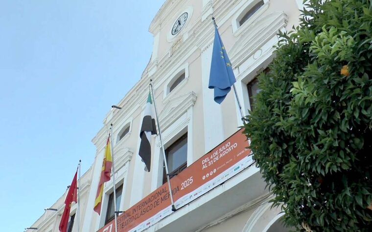 AYUNTAMIENTO DE MERIDA FACHADA