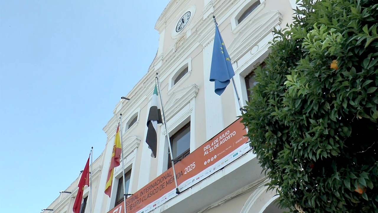 AYUNTAMIENTO DE MERIDA FACHADA