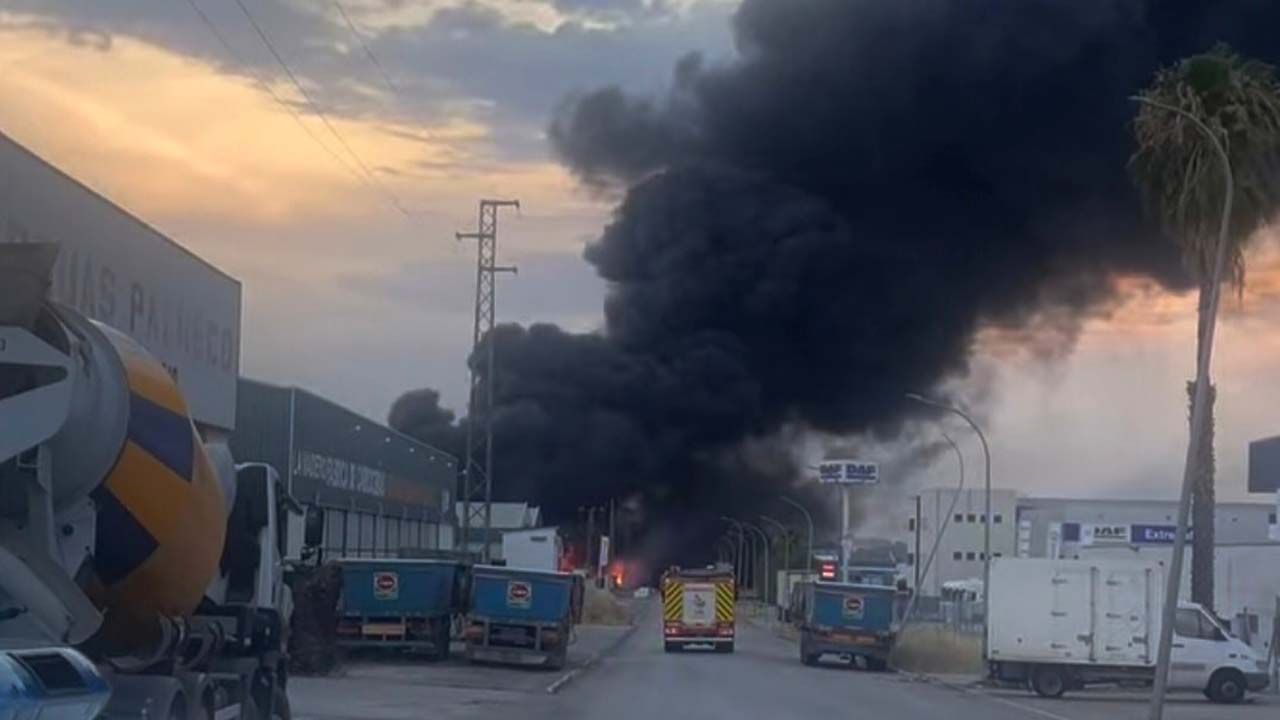 INCENDIO EL PRADO INTENSO HUMO