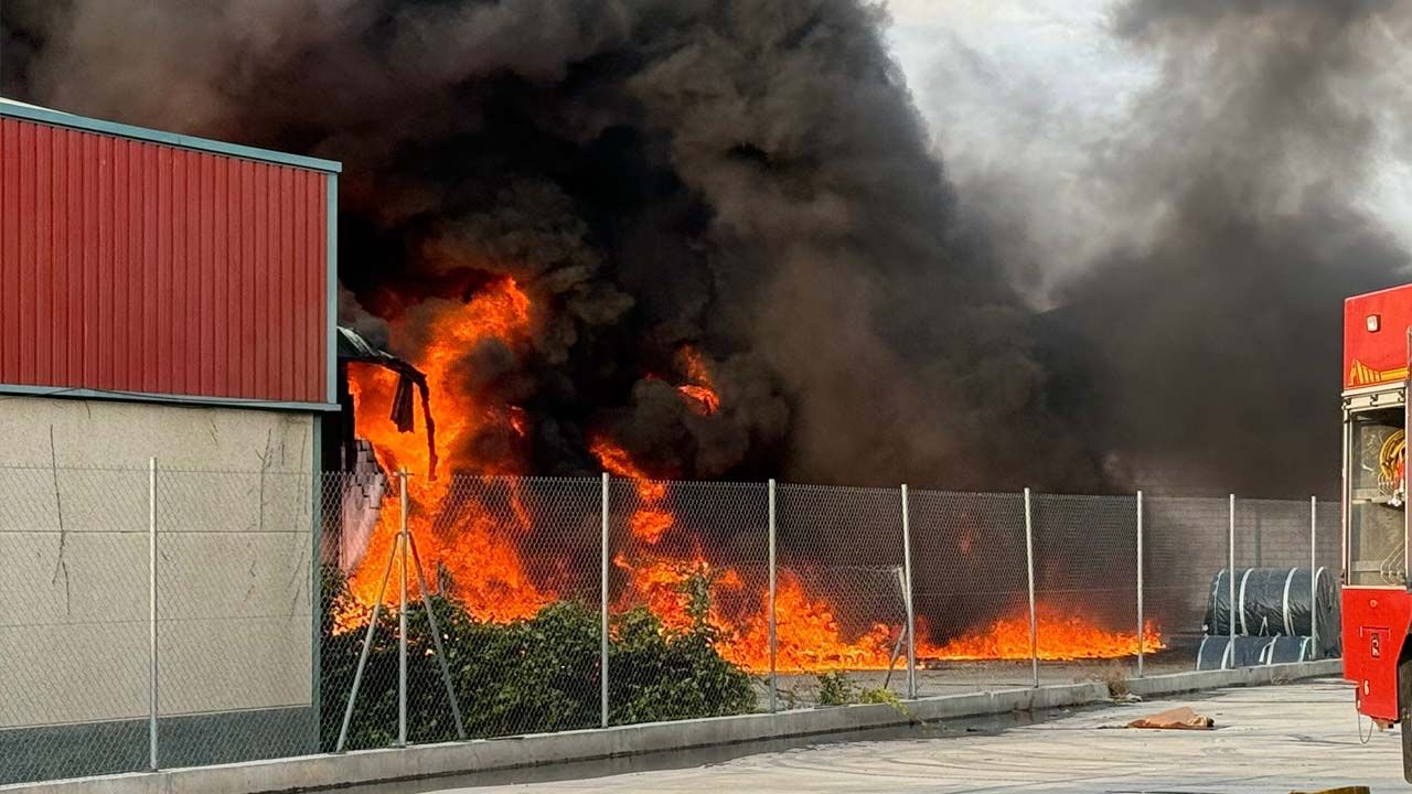 INCENDIO NAVE EL PRADO