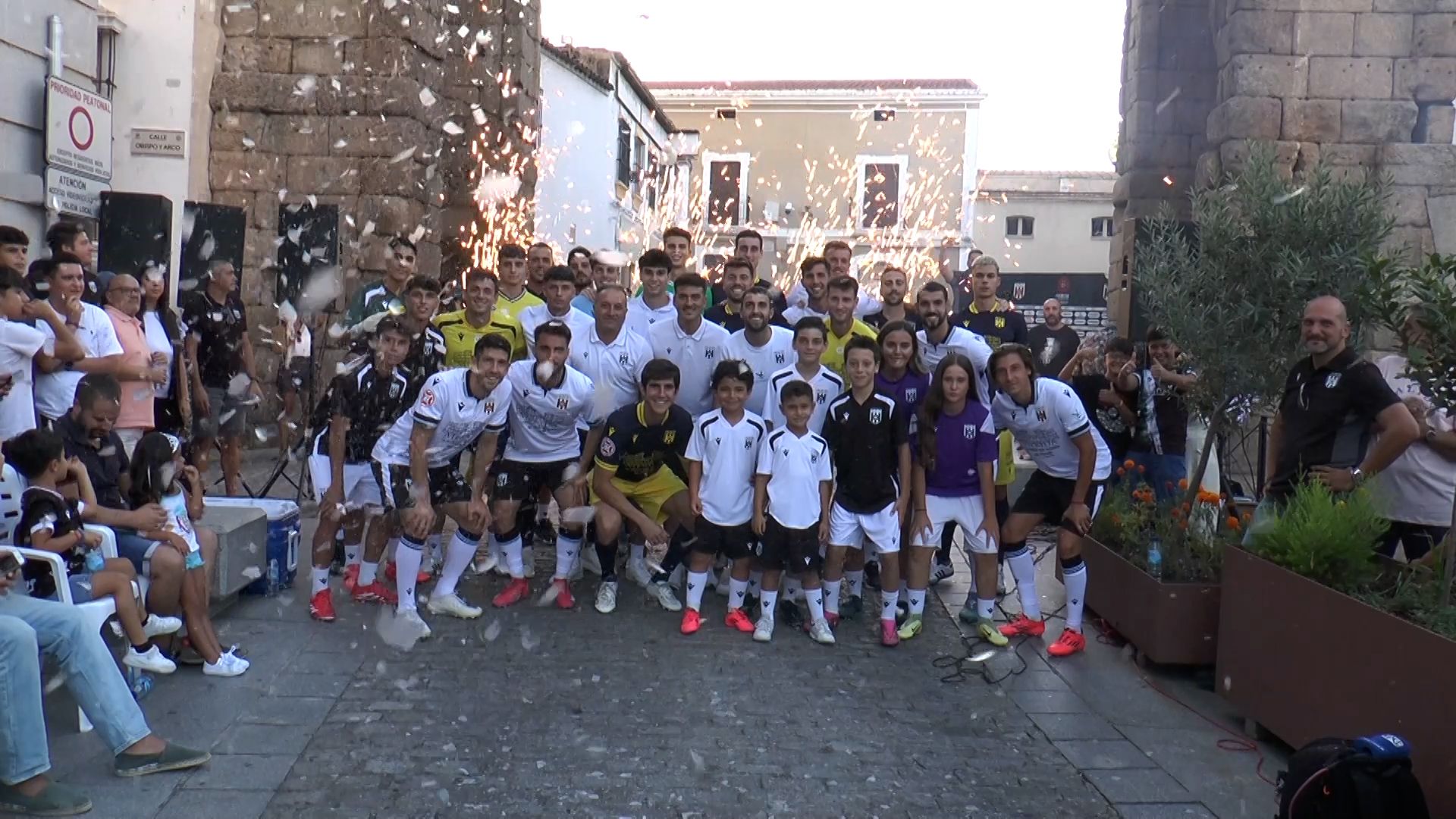MÉRIDA AD PRESENTACION EQUIPACIONES
