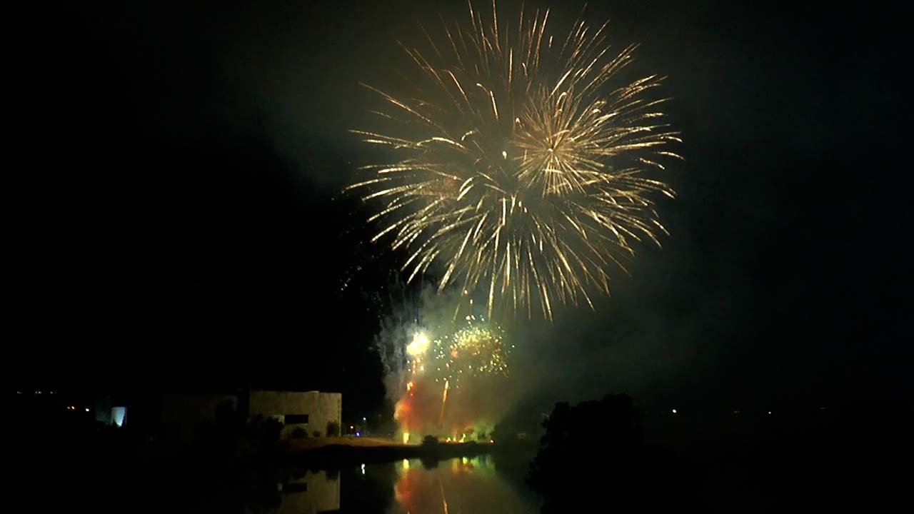 FUEGOS ARTIFICIALES 2