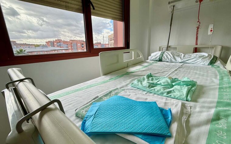 HOSPITAL DE MERIDA HABITACION CON CAMA