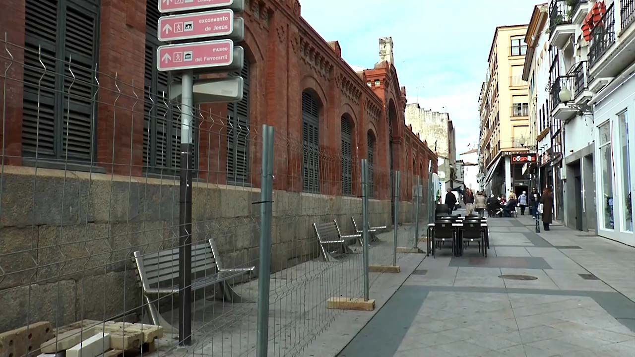 MERCADO CALATRAVA EN OBRAS 1 2
