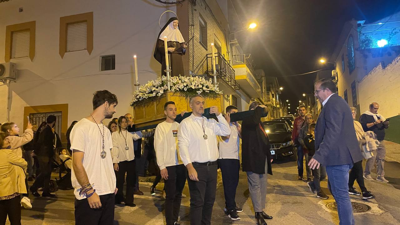 PROCESION SANTA ANGELA DE LA CRUZ