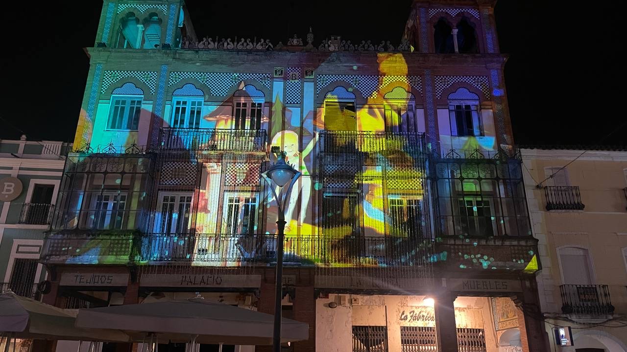 VIDEOMAPPING NAVIDAD PALACIO PUERTA DE LA CHINA