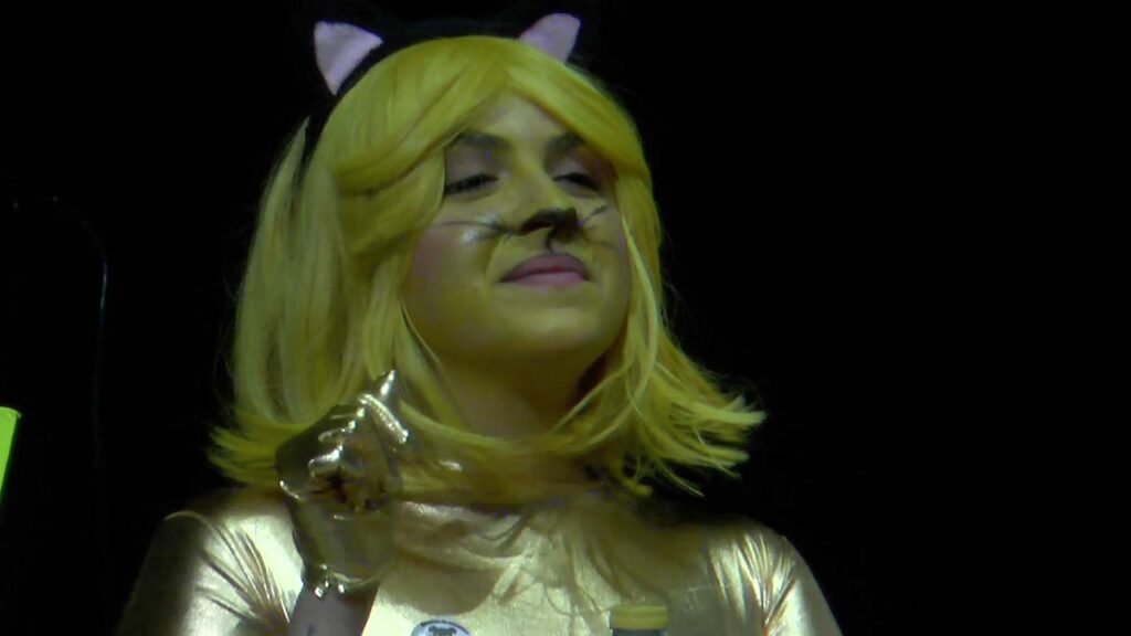 CARNAVAL S2.4 LAS FANATICAS 3
