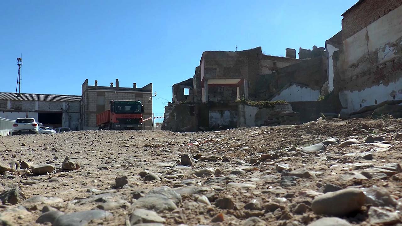 DEMOLICION MURO SANTA EULALIA 1