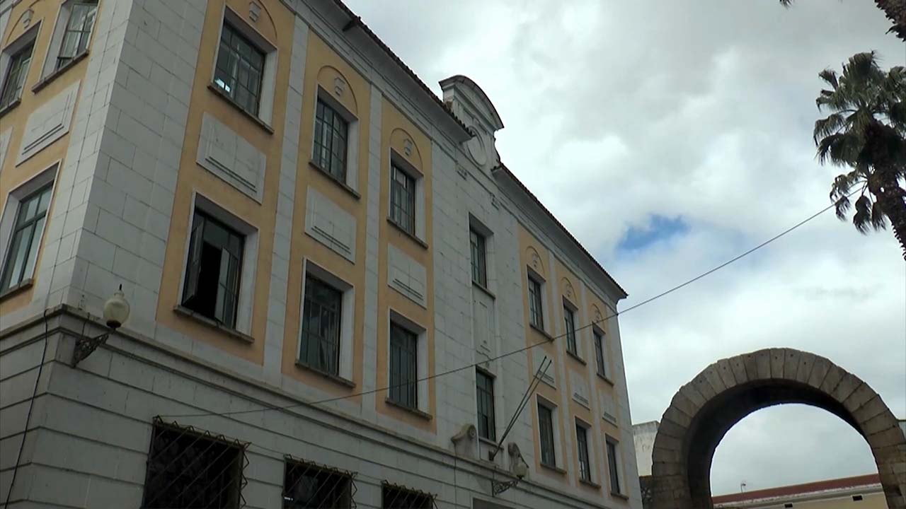 EDIFICIO TELEFONIA ARCO DE TRAJANO