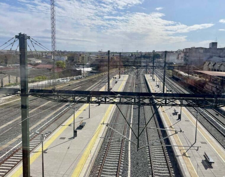 ESTACION DE TREN FERROCARRIL MERIDA PLAYA DE VIAS 1