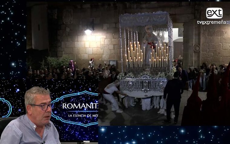 MARIO HERNANDEZ CON VIRGEN DE L ROSARIO