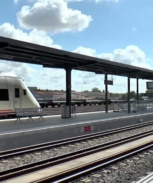 ESTACION DE TREN DE MERIDA CON CONVOY