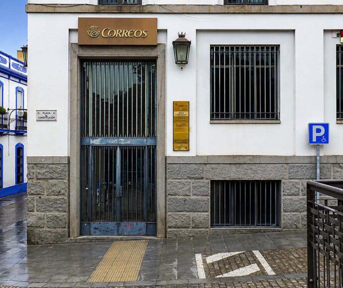 CORREOS ANTIGUO RETOCADA