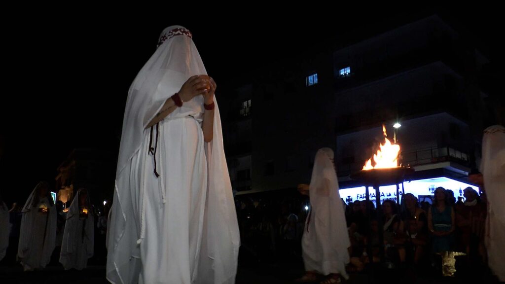 EMERITA LVDICA FUEGO VESTA 3