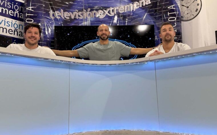 EXJUGADORES DEL MERIDA JAVI CHINO, PACO AGUZA CON ANGEL BRIZ 2
