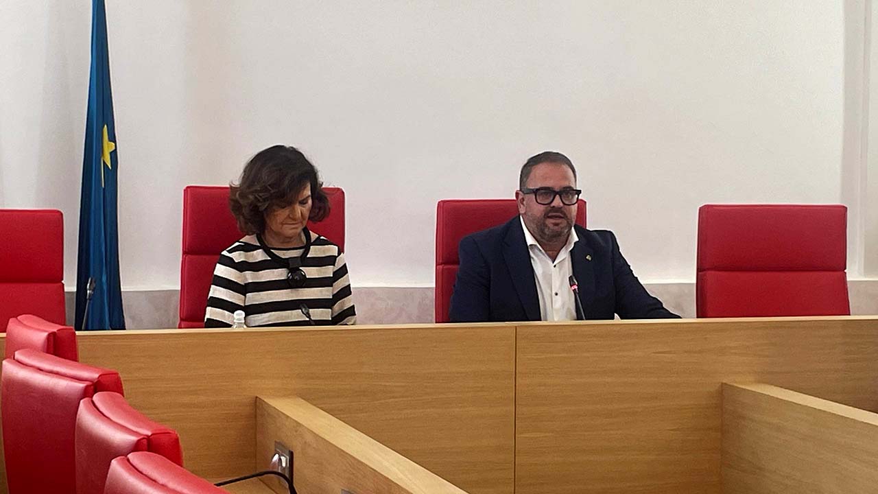 CARMEN CALVO CON EL ALCALDE