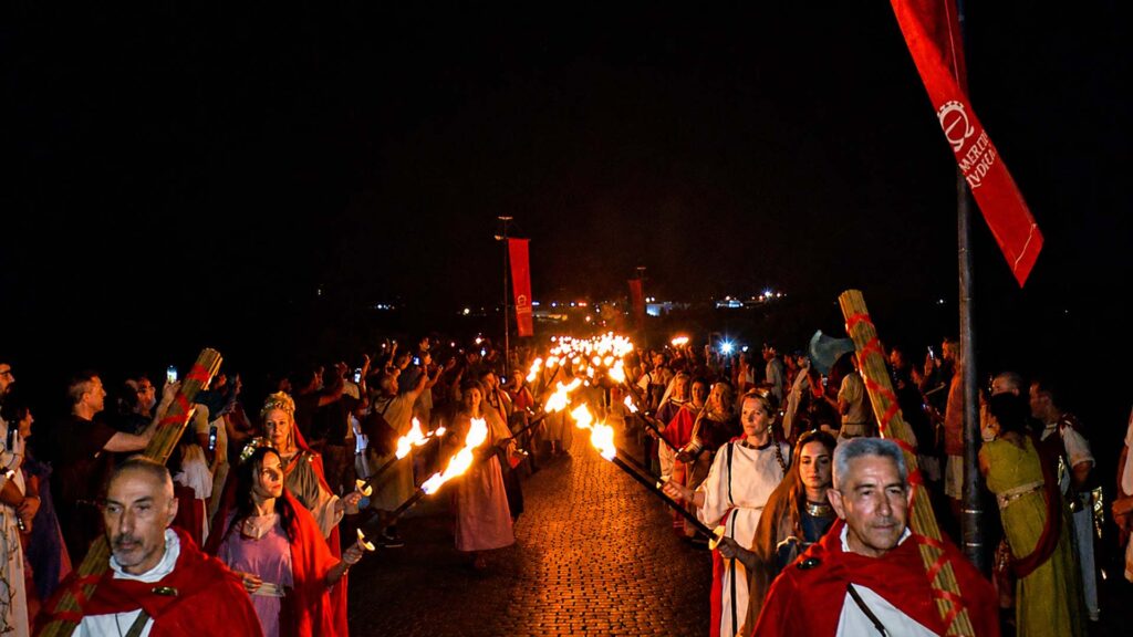 EMERITA LVDICA DESFILE DE ANTORCHAS 2