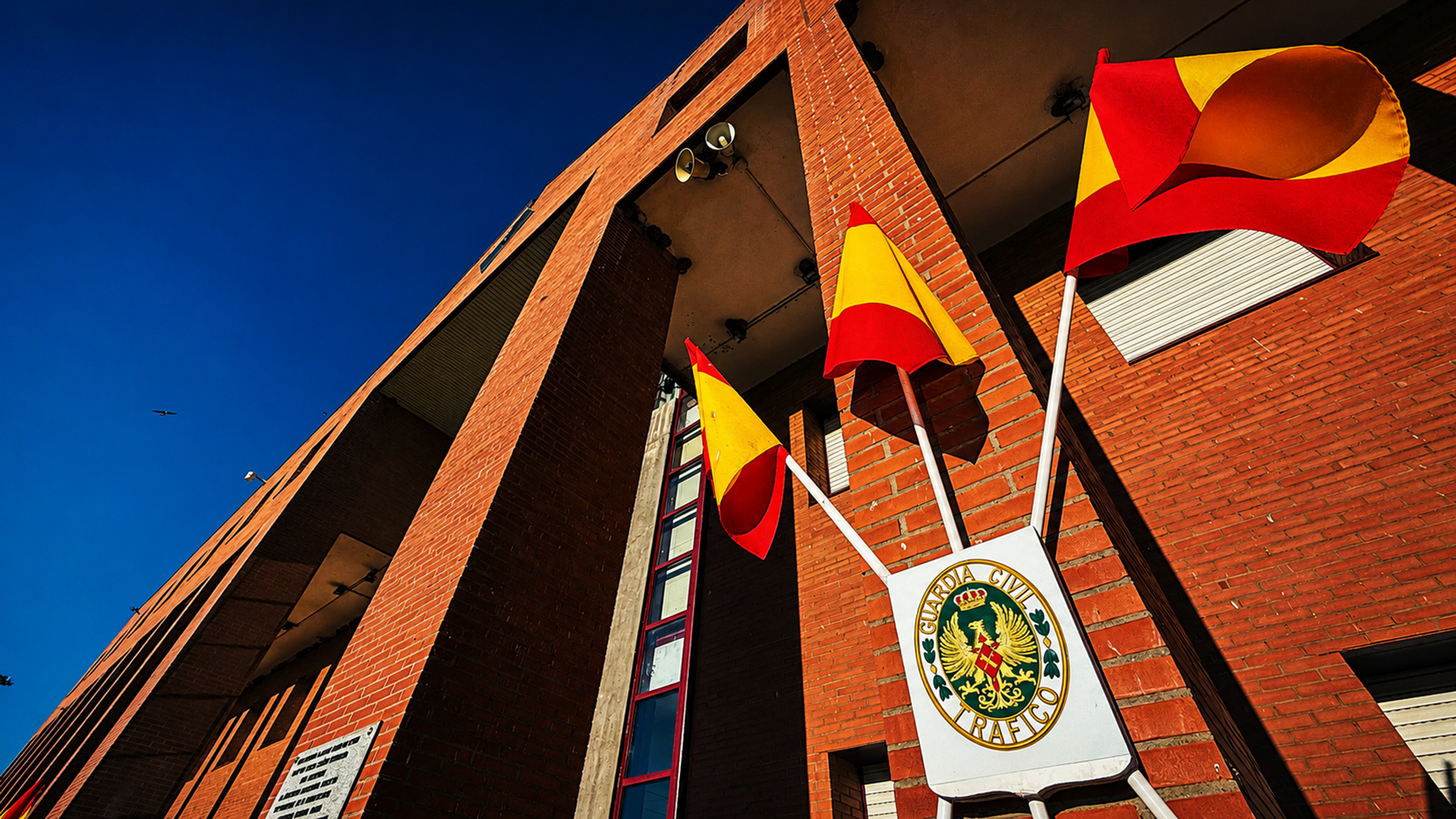 ESCUELA DE TRAFICO DE LA GUARDIA CIVIL DE MERIDA PUERTA