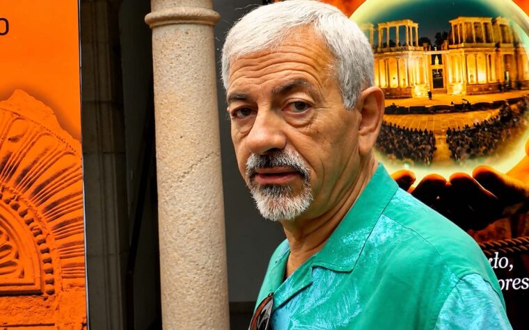 CARLOS SOBERA