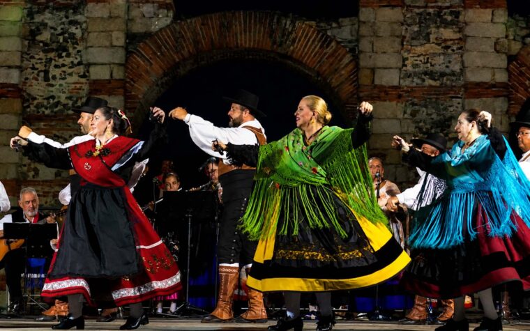 FESTIVAL FOLKLORICO LA ANTIGUA 1