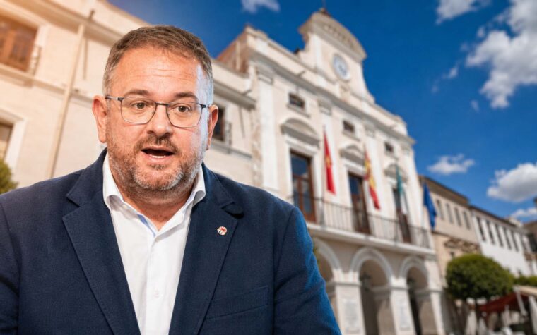 OSUNA CON AYUNTAMIENTO DE FONDO